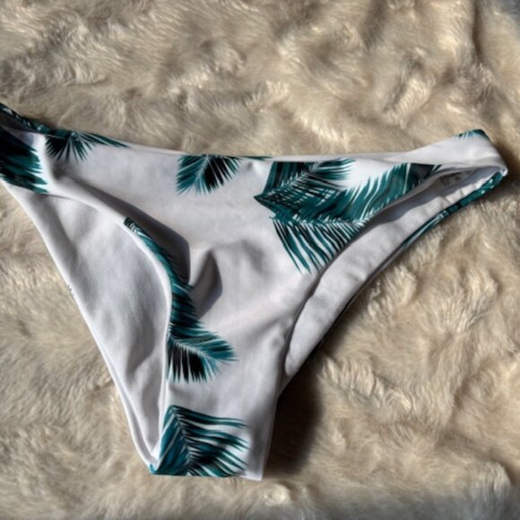 2/$25 Zaful Palm Leaf Green & White Swimsuit Bikini Bottom Ladies Size 4 - Picture 1 of 9